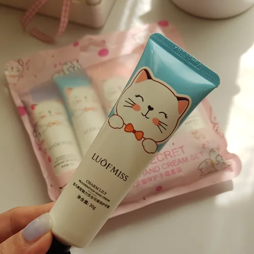 کرم مرطوب کننده دسته پیشی😻